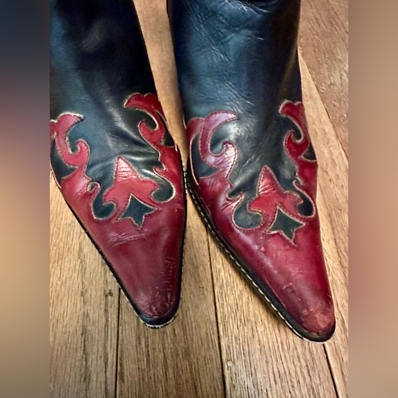 Donald J. Pliner Black and Red Genuine Leather Ankle Boots - Picture 11 of 12